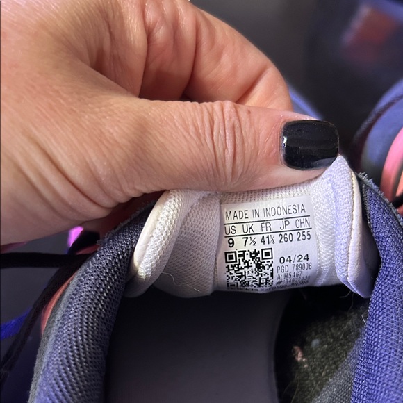 Adidas Breaknet Suede Sneakers, women’s 9 - Picture 7 of 7